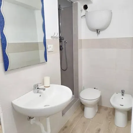 Apartment Gest Short Rent 4 *